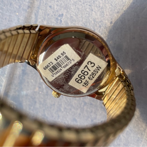 🔥 5/$25 - Citadel stretchy gold watch - Picture 2 of 3